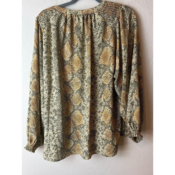 Ava & Viv Sz 1X Animal Print Snake Print Tan Grey Flowy Blouse - Picture 4 of 8